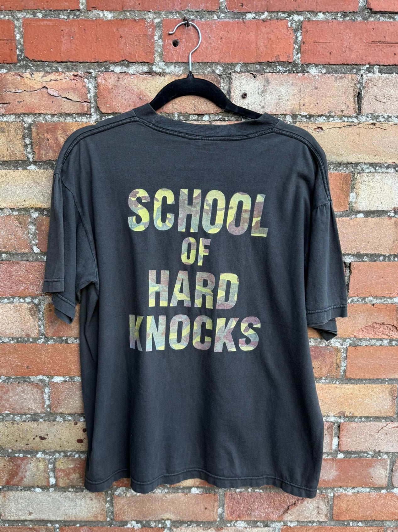 WWF Stone Cold Steve Austin with School of Hard Knocks on back T-shirt M (1998)
